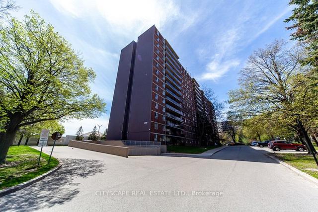 1005 - 1950 Kennedy Rd, Condo with 3 bedrooms, 1 bathrooms and 1 parking in Toronto ON | Image 1