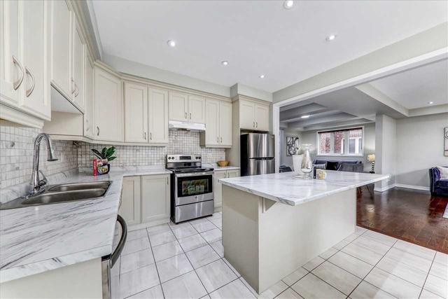 24 Mincing Trail, House detached with 4 bedrooms, 4 bathrooms and 4 parking in Brampton ON | Image 6
