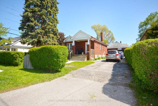 1243 Ogden Ave, House detached with 2 bedrooms, 1 bathrooms and 4 parking in Mississauga ON | Image 1