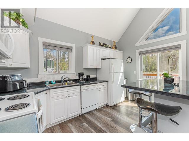 106 Parkside Pl, House detached with 3 bedrooms, 2 bathrooms and 8 parking in Enderby BC | Image 5