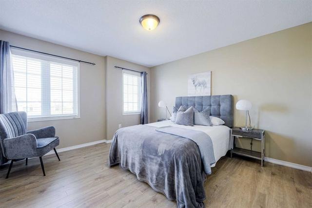 517 Rossland Rd E, House semidetached with 4 bedrooms, 4 bathrooms and 2 parking in Ajax ON | Image 22