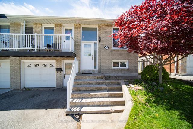 2552 Crystalburn Ave, House semidetached with 3 bedrooms, 2 bathrooms and 3 parking in Mississauga ON | Image 23