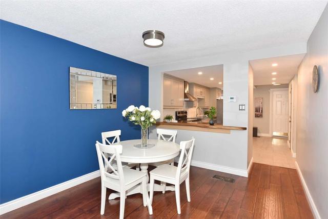 11 - 115 Main St S, Townhouse with 2 bedrooms, 2 bathrooms and 1 parking in Newmarket ON | Image 2