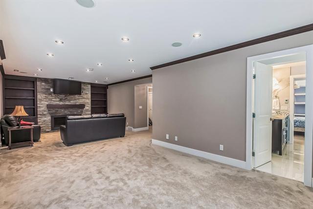 70 Discovery Ridge Rd Sw, House detached with 5 bedrooms, 3 bathrooms and 4 parking in Calgary AB | Image 38