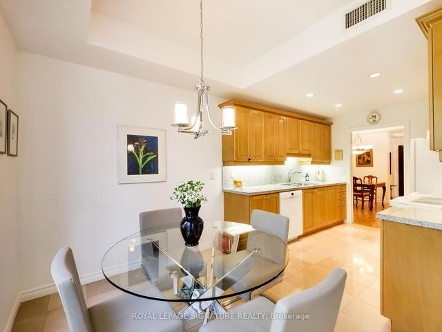 406 - 2662 Bloor St W, Condo with 2 bedrooms, 2 bathrooms and 1 parking in Toronto ON | Image 9