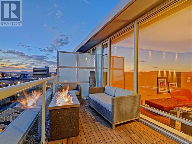 THIS IS THE COVETED SOUTH / WEST CORNER PENTHOUSE | Image 33