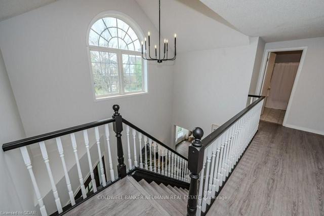 2 Porter Dr, House detached with 3 bedrooms, 4 bathrooms and 4 parking in Guelph ON | Image 10