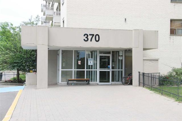 302 - 370 Dixon Rd, Condo with 2 bedrooms, 1 bathrooms and 1 parking in Toronto ON | Image 12