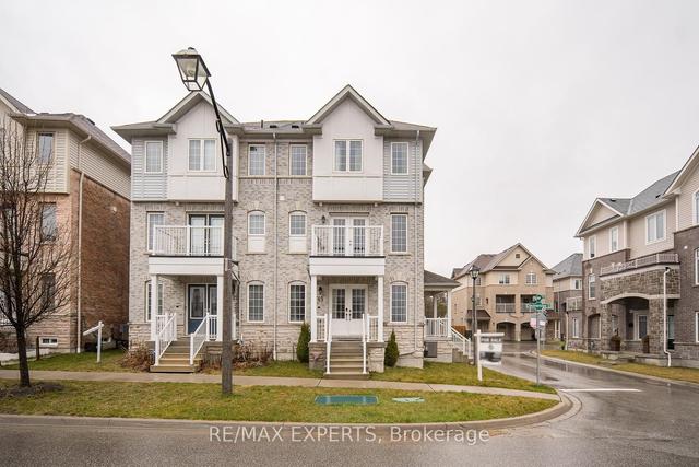 49 Devineridge Ave, House semidetached with 3 bedrooms, 3 bathrooms and 3 parking in Ajax ON | Image 1