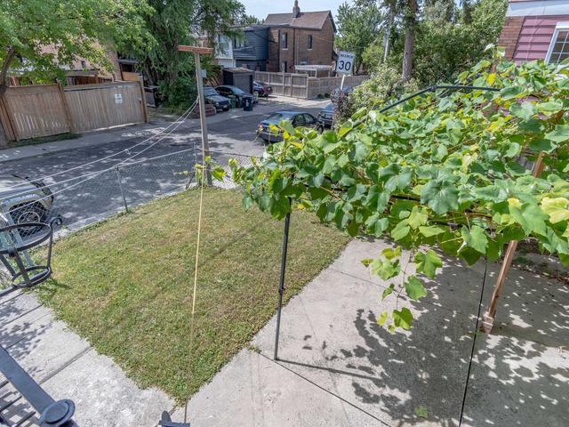 1532 Dufferin St, House semidetached with 3 bedrooms, 2 bathrooms and 0 parking in Toronto ON | Image 32