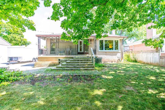 1483 Mansfield Dr, House detached with 2 bedrooms, 2 bathrooms and 5 parking in Oakville ON | Image 12