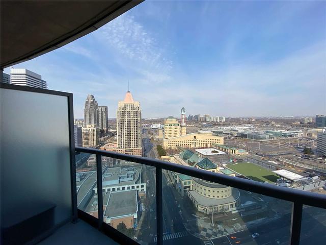 2506 - 330 Burnhamthorpe Rd W, Condo with 1 bedrooms, 1 bathrooms and 1 parking in Mississauga ON | Image 5