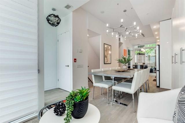 38 Howard Park Ave, Townhouse with 3 bedrooms, 4 bathrooms and 1 parking in Toronto ON | Image 20