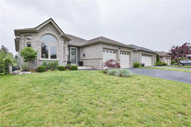 86 Court Drive, House detached with 3 bedrooms, 2 bathrooms and 4 parking in Brant ON | Image 2