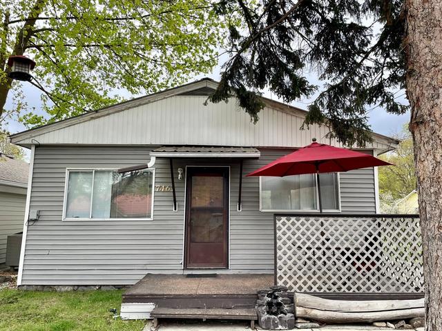 7461 7th Street, House detached with 2 bedrooms, 1 bathrooms and null parking in Grand Forks BC | Image 1
