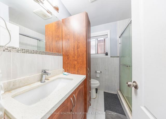 39 Grace St, House detached with 3 bedrooms, 2 bathrooms and 5 parking in Toronto ON | Image 6