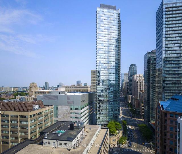 1401 - 832 Bay St, Condo with 1 bedrooms, 1 bathrooms and 0 parking in Toronto ON | Image 1