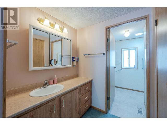 33 - 6822 Leighton Cres, House other with 2 bedrooms, 2 bathrooms and null parking in Okanagan Similkameen C BC | Image 24