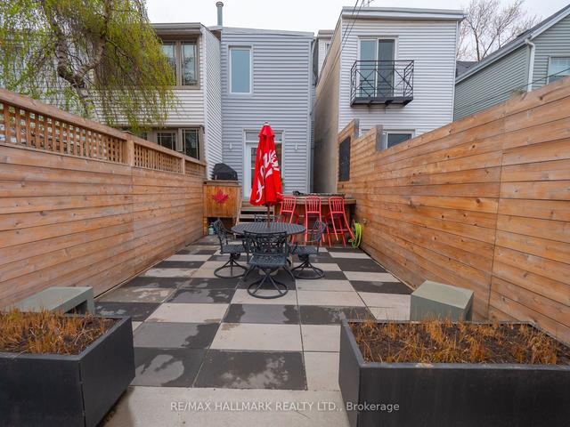 149 Simpson Ave, House semidetached with 2 bedrooms, 2 bathrooms and 1 parking in Toronto ON | Image 31