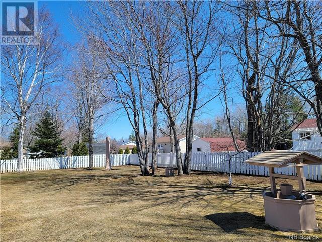 23 Pine Rd, House detached with 4 bedrooms, 2 bathrooms and null parking in Bathurst NB | Image 8