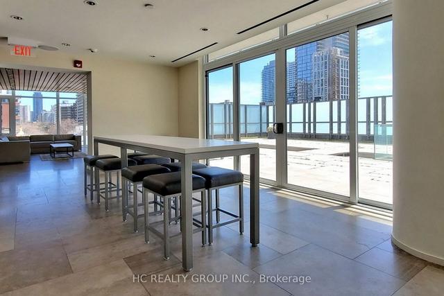 2303 - 75 St Nicholas St, Condo with 0 bedrooms, 1 bathrooms and 0 parking in Toronto ON | Image 16