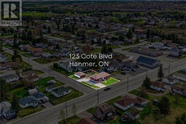 123 Cote Blvd, House detached with 6 bedrooms, 2 bathrooms and null parking in Greater Sudbury ON | Image 2