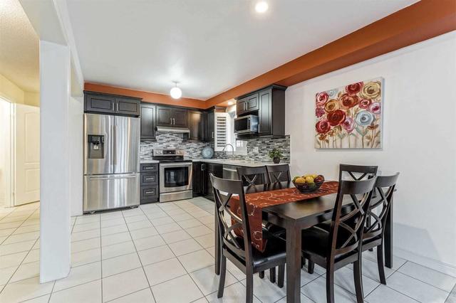 363 Krotone Cres, House semidetached with 3 bedrooms, 3 bathrooms and 4 parking in Mississauga ON | Image 26