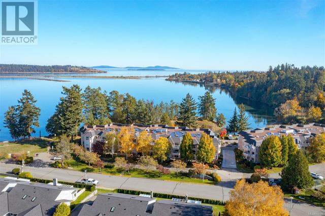3185 - 2600 Ferguson Rd, Condo with 2 bedrooms, 2 bathrooms and 2 parking in Central Saanich BC | Image 7