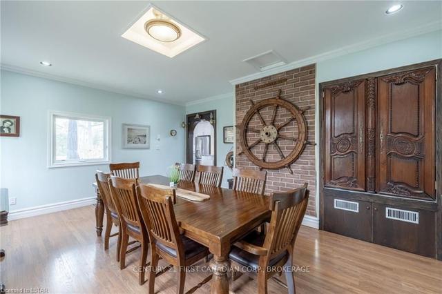 8 Heaman Cres, House detached with 3 bedrooms, 2 bathrooms and 8 parking in Lambton Shores ON | Image 6