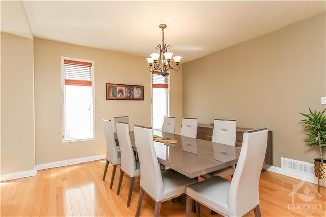 46 Whernside Terrace, House detached with 5 bedrooms, 5 bathrooms and 6 parking in Ottawa ON | Image 5