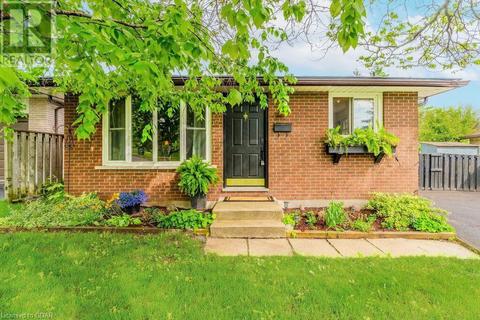 30 Upton Cres, Guelph, ON, N1E6P3 | Card Image