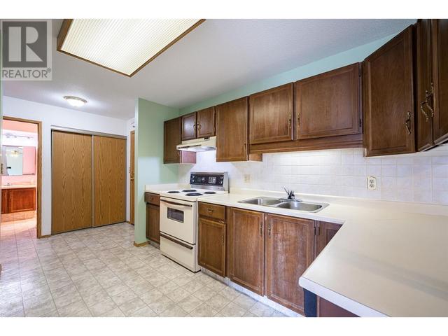 3608 - 27 Avenue Unit# 210, Condo with 2 bedrooms, 1 bathrooms and 1 parking in Vernon BC | Image 9
