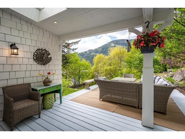 519 Cedar St, House detached with 4 bedrooms, 3 bathrooms and 4 parking in Nelson BC | Image 57