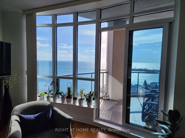 LPH11 - 2083 Lake Shore Blvd W, Condo with 2 bedrooms, 2 bathrooms and 1 parking in Toronto ON | Image 10