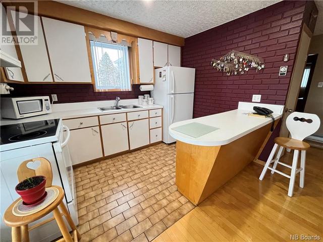 9054 - 17 Route, House detached with 3 bedrooms, 1 bathrooms and null parking in Eldon NB | Image 9