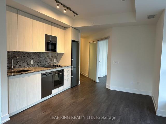 3333 - 5 Mabelle Ave, Condo with 2 bedrooms, 2 bathrooms and 1 parking in Toronto ON | Image 4