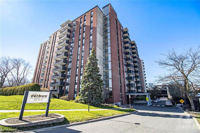 610 - 2951 Riverside Drive, Condo with 3 bedrooms, 2 bathrooms and 1 parking in Ottawa ON | Image 1
