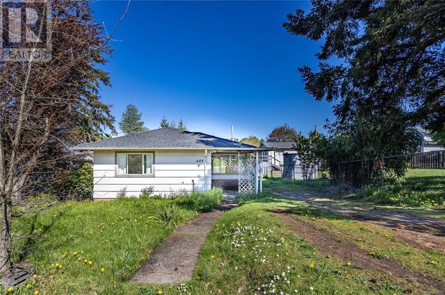 444 Hamilton Ave, House detached with 2 bedrooms, 1 bathrooms and 1 parking in Nanaimo BC | Image 1