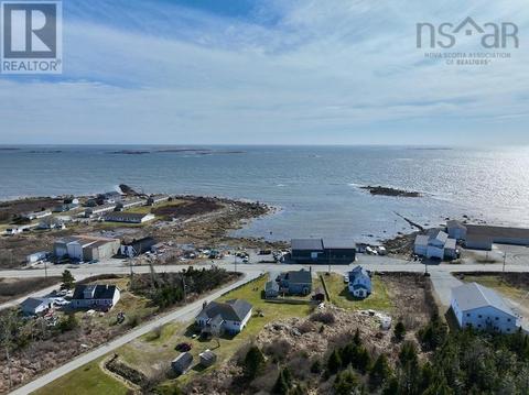 9 North St, Clark's Harbour, NS, B0W1P0 | Card Image