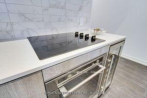 211 - 2020 Bathurst St, Condo with 3 bedrooms, 2 bathrooms and 1 parking in Toronto ON | Image 5