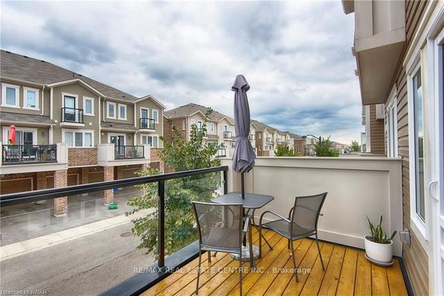 554 Goldenrod Ln, Townhouse with 3 bedrooms, 3 bathrooms and 2 parking in Kitchener ON | Image 8