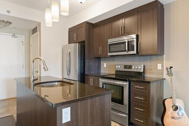 412 - 120 Prestige Cir, Condo with 1 bedrooms, 1 bathrooms and 2 parking in Ottawa ON | Image 9