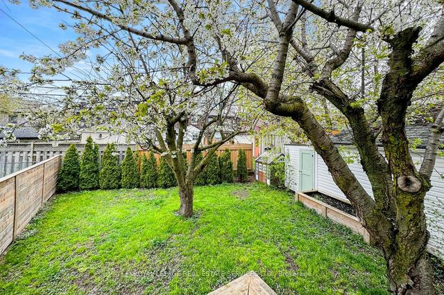 18 Coates Ave, House semidetached with 3 bedrooms, 2 bathrooms and 1 parking in Toronto ON | Image 33