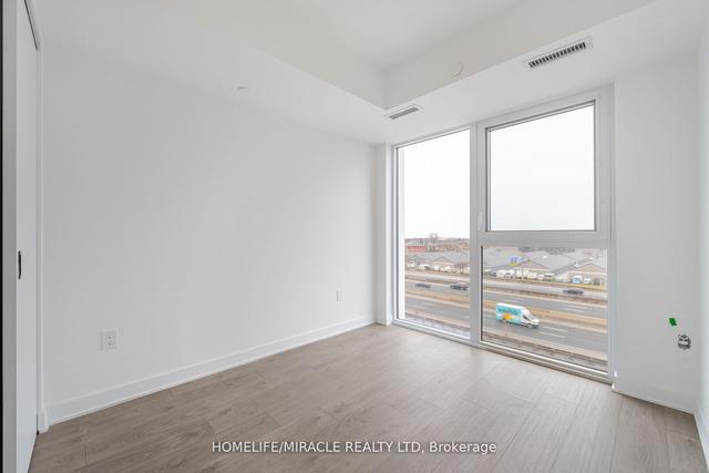 527 - 36 Zorra St, Condo with 2 bedrooms, 2 bathrooms and 1 parking in Toronto ON | Image 4