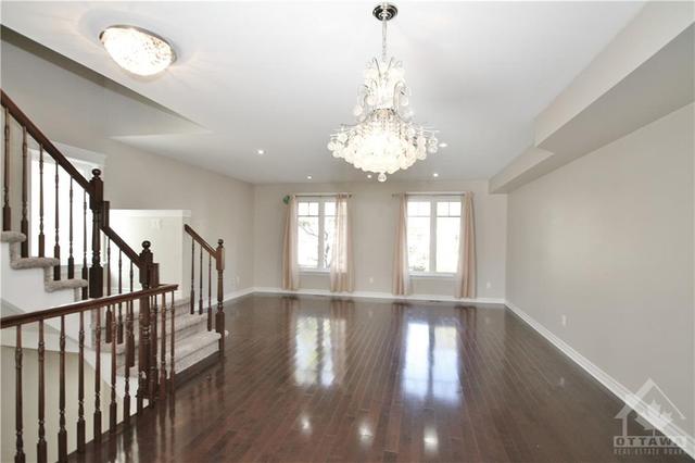106 Brilia Private, Townhouse with 3 bedrooms, 3 bathrooms and 2 parking in Ottawa ON | Image 9