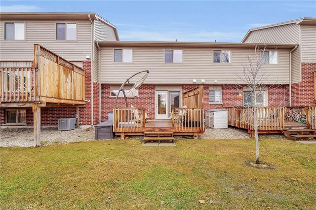 93 - 1061 Eagletrace Drive, House attached with 3 bedrooms, 2 bathrooms and null parking in London ON | Image 28