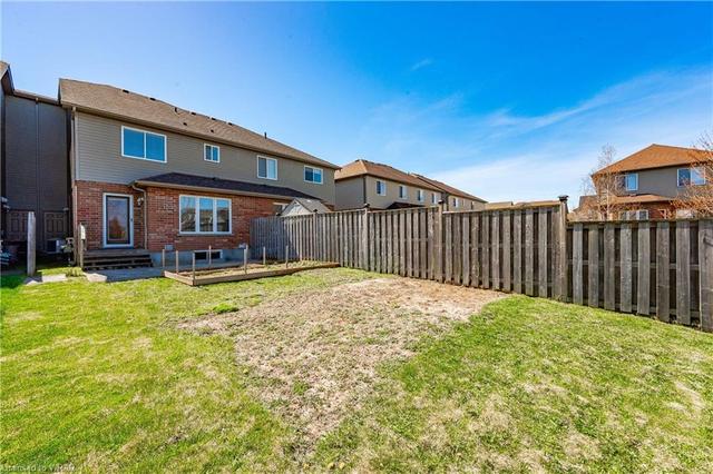 36 Laughland Lane Lane, House attached with 3 bedrooms, 2 bathrooms and 2 parking in Guelph ON | Image 26