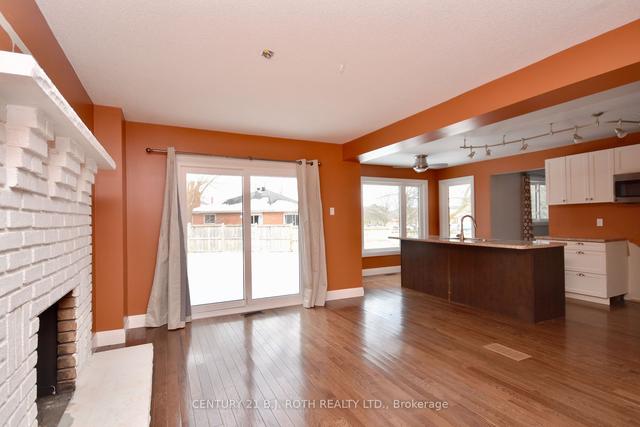 164 Fox Run, House detached with 4 bedrooms, 3 bathrooms and 4 parking in Barrie ON | Image 7
