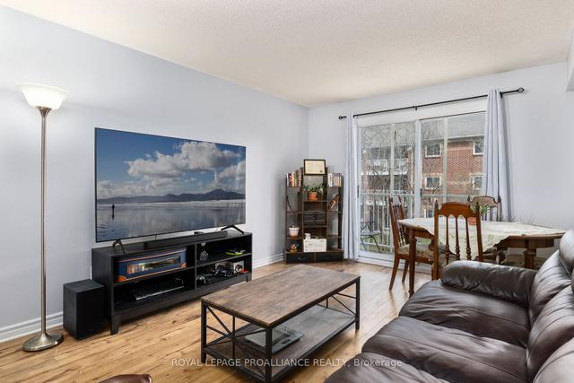 211 - 316 Kingsdale Ave, Condo with 2 bedrooms, 1 bathrooms and 1 parking in Kingston ON | Image 4
