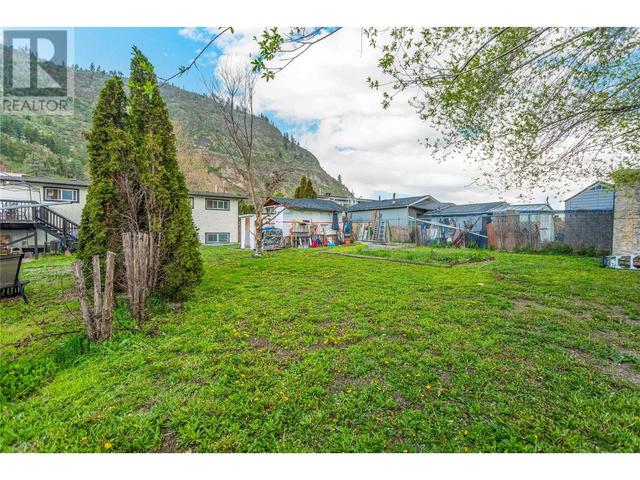 1560 Ponderosa Rd, House detached with 7 bedrooms, 3 bathrooms and 5 parking in West Kelowna BC | Image 50